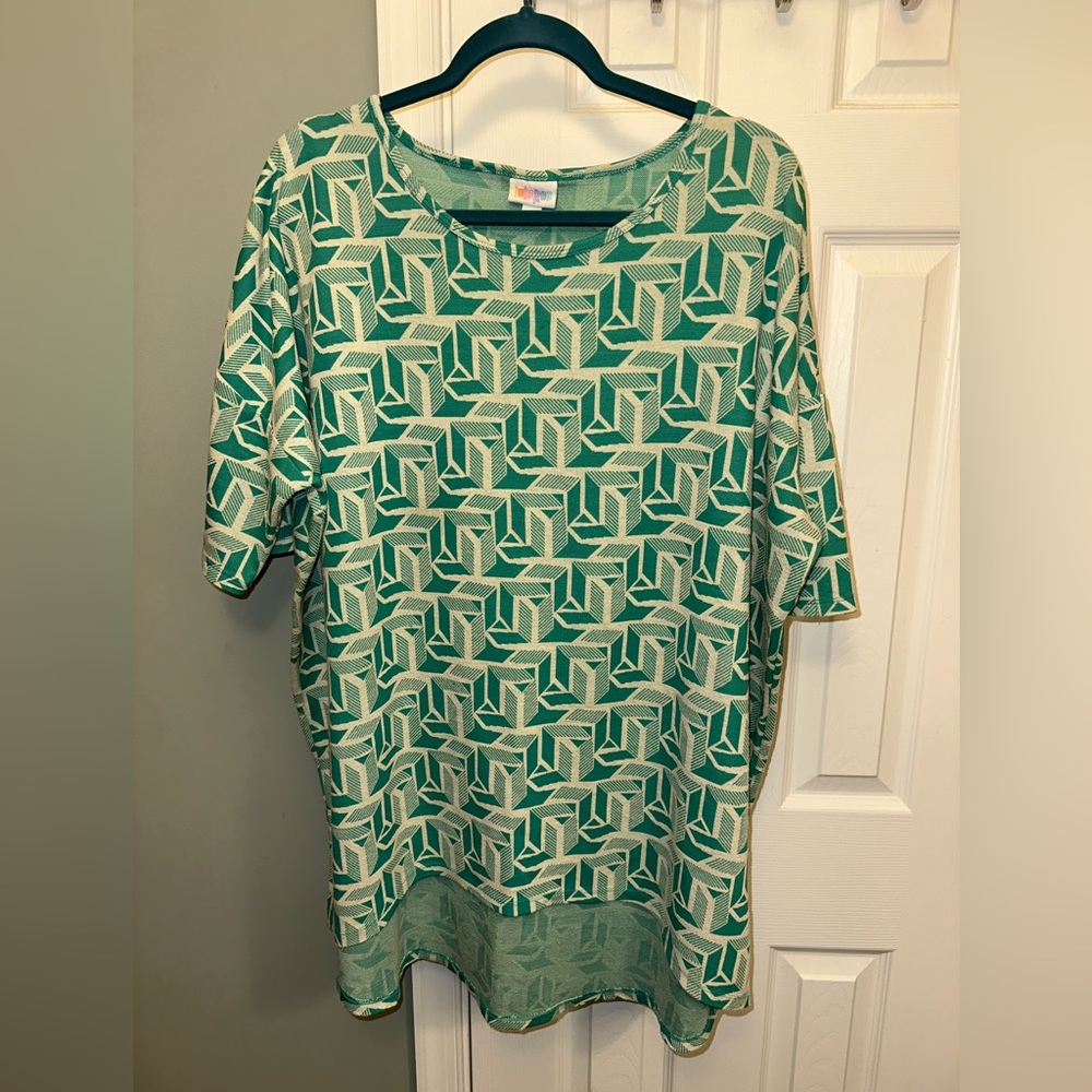 💚🩶🤍 LuLaRoe Simply Comfortable Woman’s Geometric Mint Green 2XL Tunic Top
